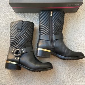 Vince Camuto black bootie 8 / 38.5
